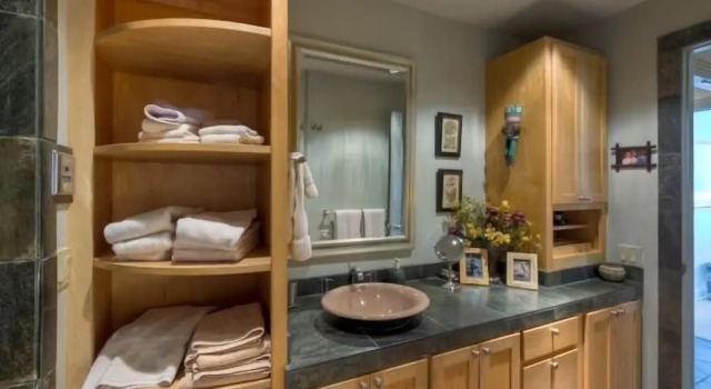 Номер Standard Eclectic on Main Street 2 Bedroom Condo By Accommodations in Telluride