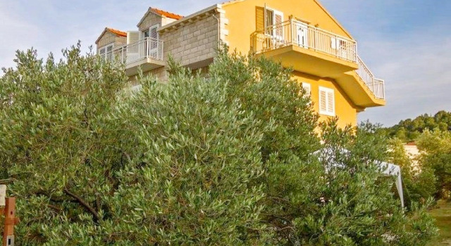 Apartmani Laguna, Забронировать Отель СПА-отели Лумбарды, рядом с Частный Пляж «Весна Апартментс», SPA-услуги