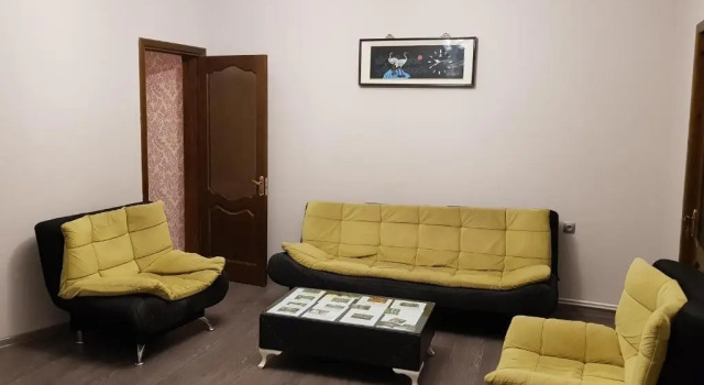 ESE 2 - Griboedovi str, Book Hotel Batumi 