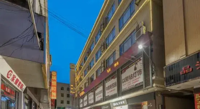 Platinum Apartment Hotel (Zhongshan Guzhen International Lighting Center), Boek Appartement Hotels in Guangdong met parkeren, Parkeren