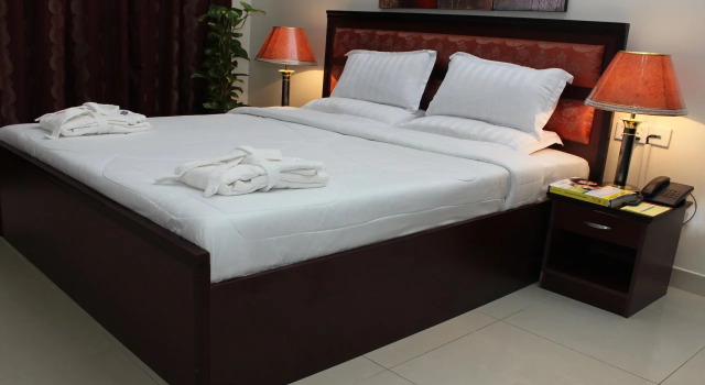 Reem Hotel Apartments, Buchen Sie Ferienwohnung Apartments in Al-Batina, Ferienwohnung