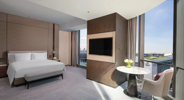 Двухместный номер Premium с видом на город Crowne Plaza Shanghai Hongqiao by IHG