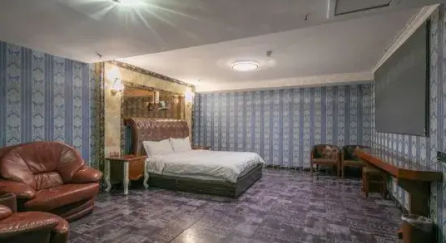 Yantai New Vision Cinema Hotel (Haigang Road Zhenhua Commercial Building)