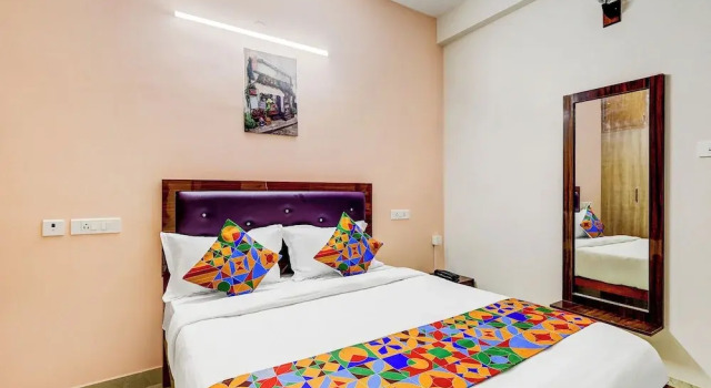 Номер Deluxe FabHotel Home Tree Service Apartment I