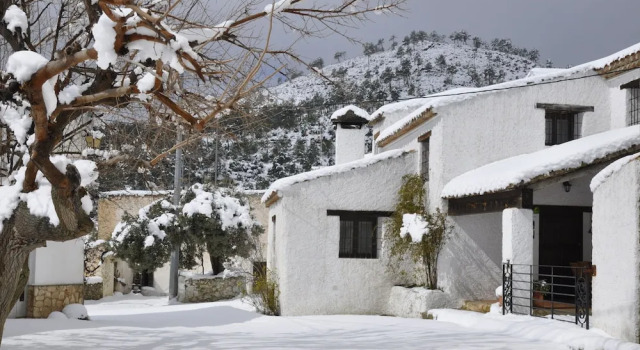 Casas Rurales Tio Frasquito y Cleto, Забронировать Отель Йесте Calares del Río Mundo y de la Sima