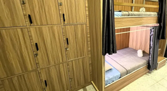 Hideout Hostel 2, Забронировать Хостел Отели Ко-Пханган с парковкой, рядом с Вечеринка «Праздник полной луны» на пляже Хаад-Рин, Парковка