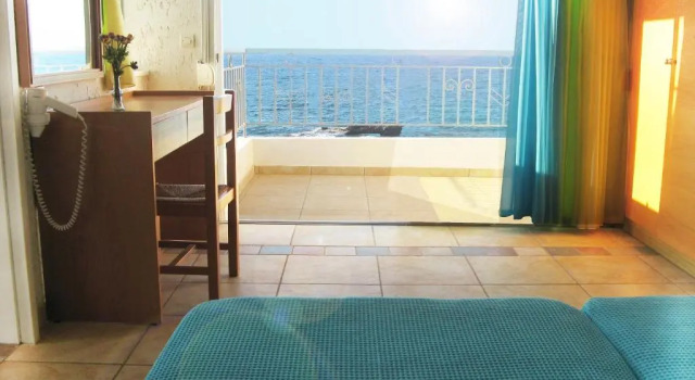 Вилла с 2 комнатами с видом на море Romantica Beach