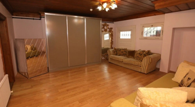 Luxury Pavilion with Bosphorus View in Beylerbeyi