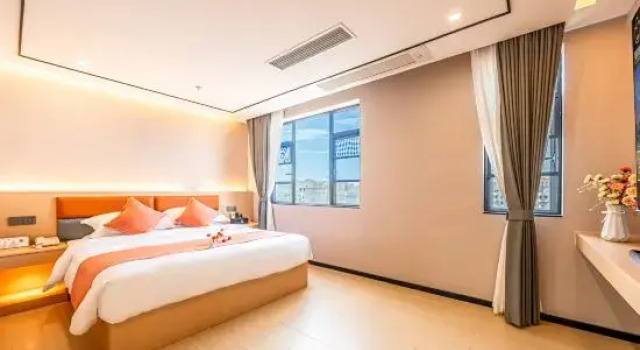 Люкс Deluxe Lunyue Hotel (Foshan Gaoming City Plaza Store)