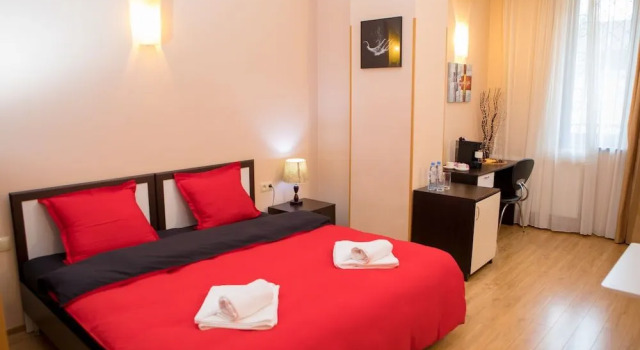 Vera Gold Hotel, Забронировать Отель Вера Тбилиси, рядом с Концертный зал Тбилиси