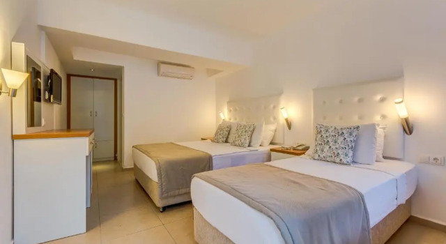 Трёхместный номер Standard Monta Verde Hotel & Villas