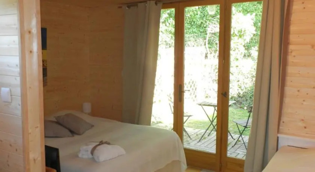 Cocoloba Chambres D'Hôtes ( à partir de 68 Euros petit dej compris ), Rezerwuj Hotel Hotele w Eysines z basenem, Basen