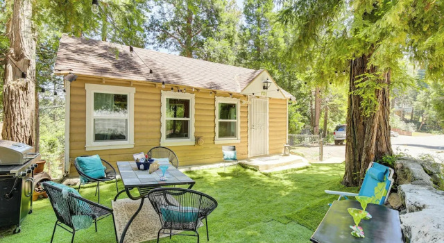 Коттедж с 3 комнатами Pet-friendly California Abode w/ Fenced-in Yard!