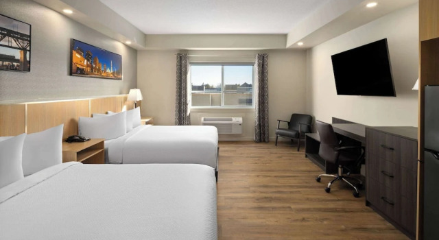 Четырёхместный номер Standard Baymont by Wyndham West Edmonton