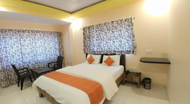 Hotel Mangal Residency Lonavala !! 600 Mts From Lonavala Railway Station !! Couple Friendly !!, Забронировать Отель Лонавала штат Махараштра