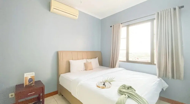 Апартаменты Standard Spacious And Comfy 3Br At Puri Garden Apartment