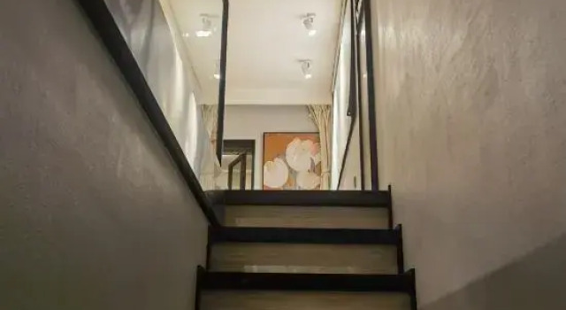 Rumengling Homestay (Haikou Riyue Square Sunac Jincheng Branch)