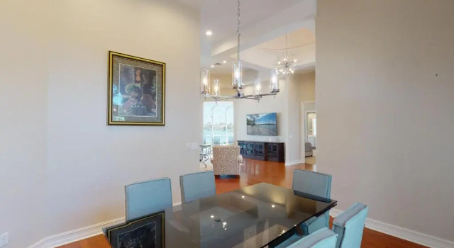 Luxury Rental Walkable To Beach With Wide Water Views I Pet Friendly, Забронировать Отель Марко-Айленд штат Флорида
