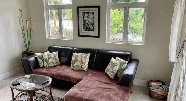 Remarkable 3-bed Villa in Christ Church
