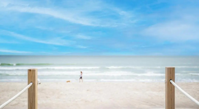 Salty But Sweet by Oak Island Accommodations, Забронировать Отель Остров Оук Северная Каролина, рядом с Пирс Ocean Crest
