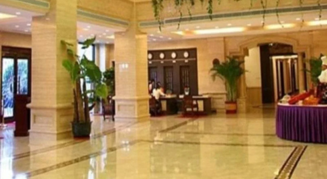 South Lake, Rezerwuj Hotel Hotele 4-gwiazdkowe w Jilin, 4*