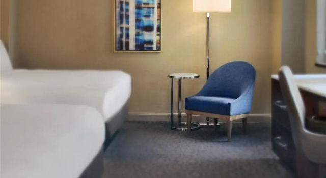 Люкс Parlor с 2 комнатами Hilton Chicago