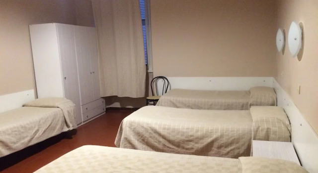 Кровать в общем номере (мужской номер) Hotel Cervia