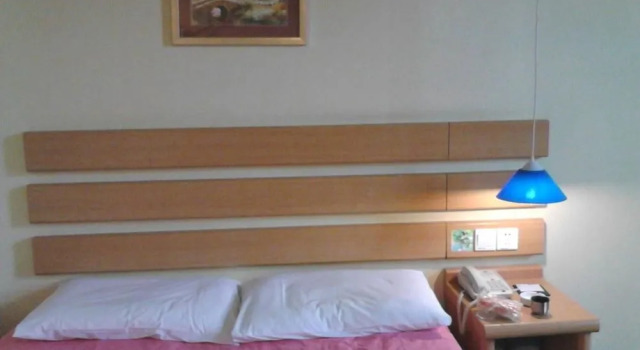 Home Inn Heyuan Railway Station, Boek Hotel Hotels in Guangdong met parkeren, Parkeren