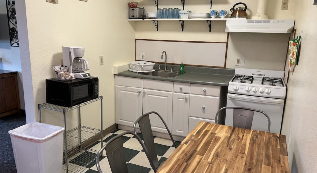 Апартаменты Bird Creek Motel