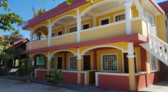 Paz Patar Beach House Resort