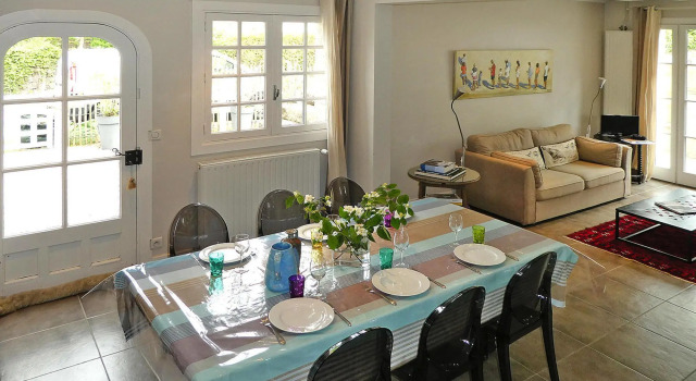Charming Home in Carnac Near Sandy Beach, Rezerwuj Hotel Carnac 