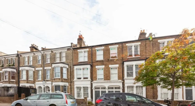 Lovely 2 Bed Apt W/patio nr Shepherd's Bush