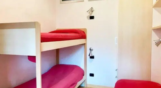 Residence "Delfino" con Piscina e Campo da Tennis, Забронировать Отель Отели Итальянской Ривьеры с парковкой, Парковка