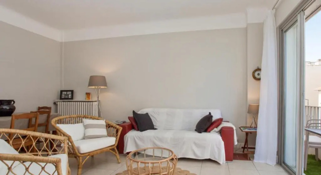 T2 spacieux avec balcon à quelques pas du Vieil Antibes - Welkeys, Забронировать Апартаменты/квартира Антиб Приморские Альпы