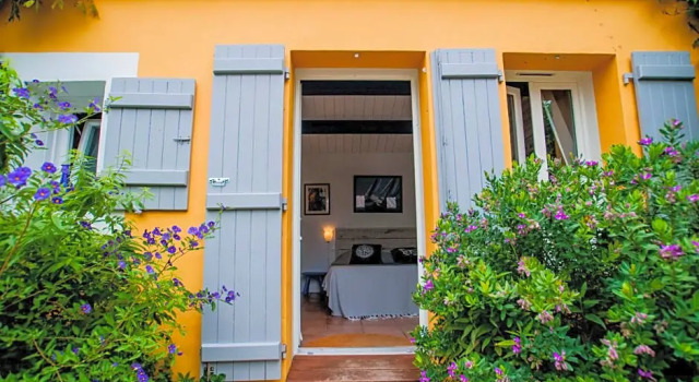 Les Yeux Bleus Bed & Breakfast, Забронировать Отель Нуармутье-ан-л'Иль Nourmoutier
