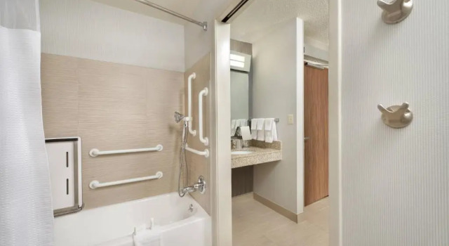 Двухместный номер Standard с балконом Courtyard Mishawaka-University Area