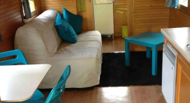 Roulotte du Petit Bois, Rezervasyon Otel Saint-Symphorien 
