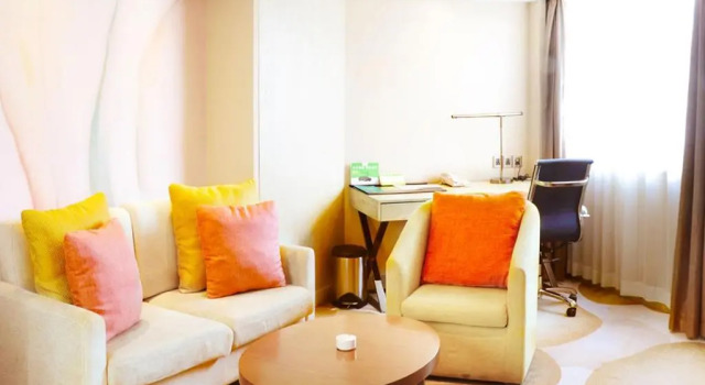 Двухместный номер Standard c 1 комнатой Holiday Inn Kunming City Centre by IHG