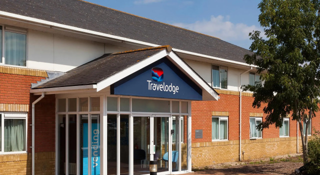 Travelodge Reading M4 Westbound, Забронировать Отель Отели Рединга с парковкой, Парковка