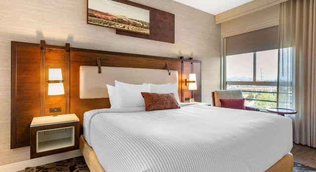 Двухместный люкс The Knoll Hotel Napa Valley, Tapestry Collection by Hilton