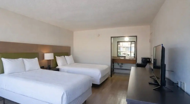 Четырёхместный номер Luxury 1st Place Hotel Decatur I-20 East Atlanta