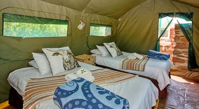 Brandberg White Lady Lodge, Prenota Hotel Hotel a Damaraland con parcheggio, Parcheggio