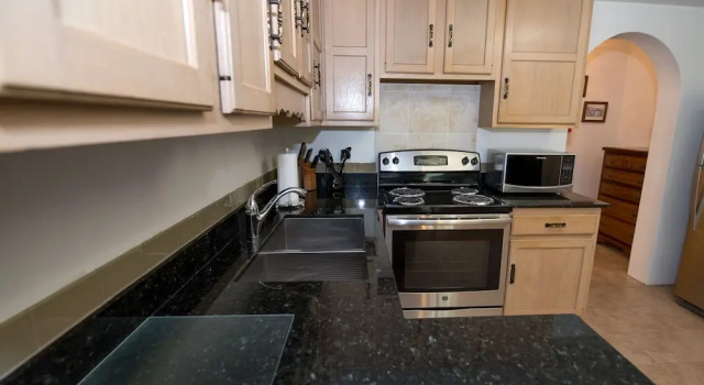 Студия Comfort Windsong Guest Apartments