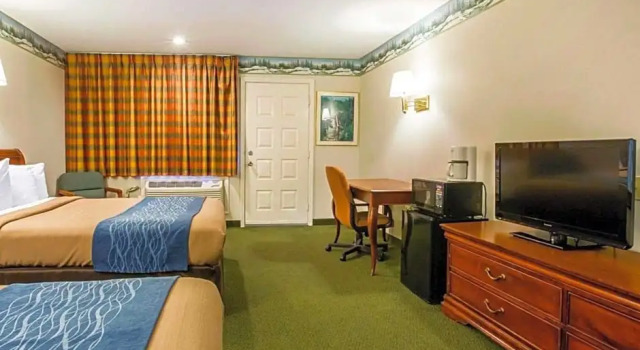 Двухместный номер Standard с видом на бассейн Cambria Hotel Lake Placid - Lakeside Resort