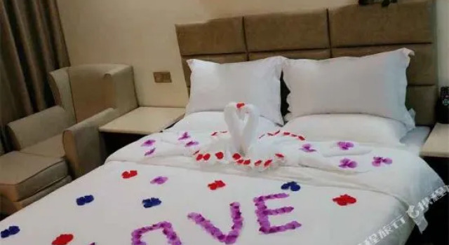 Jingrong Business Hotel, Rezervovat Hotel Liulinzhen Henan