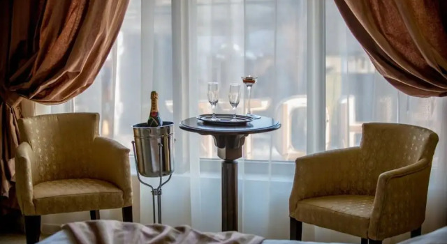 Standardní Dvoulůžkový s manželskou postelí pokoj a výhledem na město Hotel Rexton