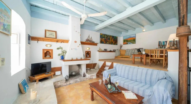 Architect's House (100 meters from Assos beach)