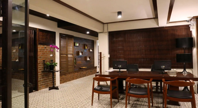 Kampaeng Ngam Hotel - Steps to Night Bazaar & Old City