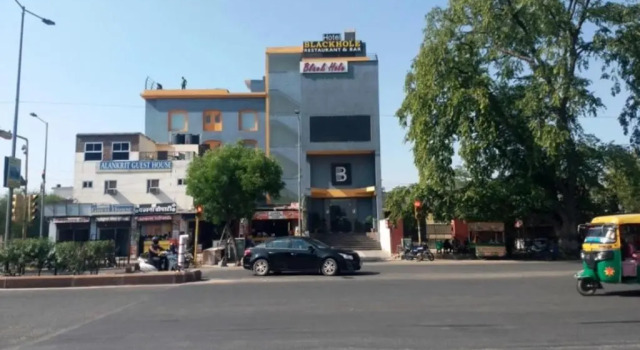 Hotel Bhaskar-Near Jaipur Airport, Забронировать Отель Отели штата Раджастхана с парковкой, Парковка