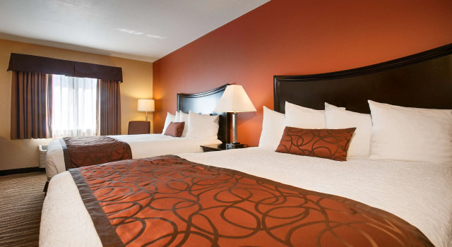 Четырёхместный номер Standard Best Western Plus Corning Inn